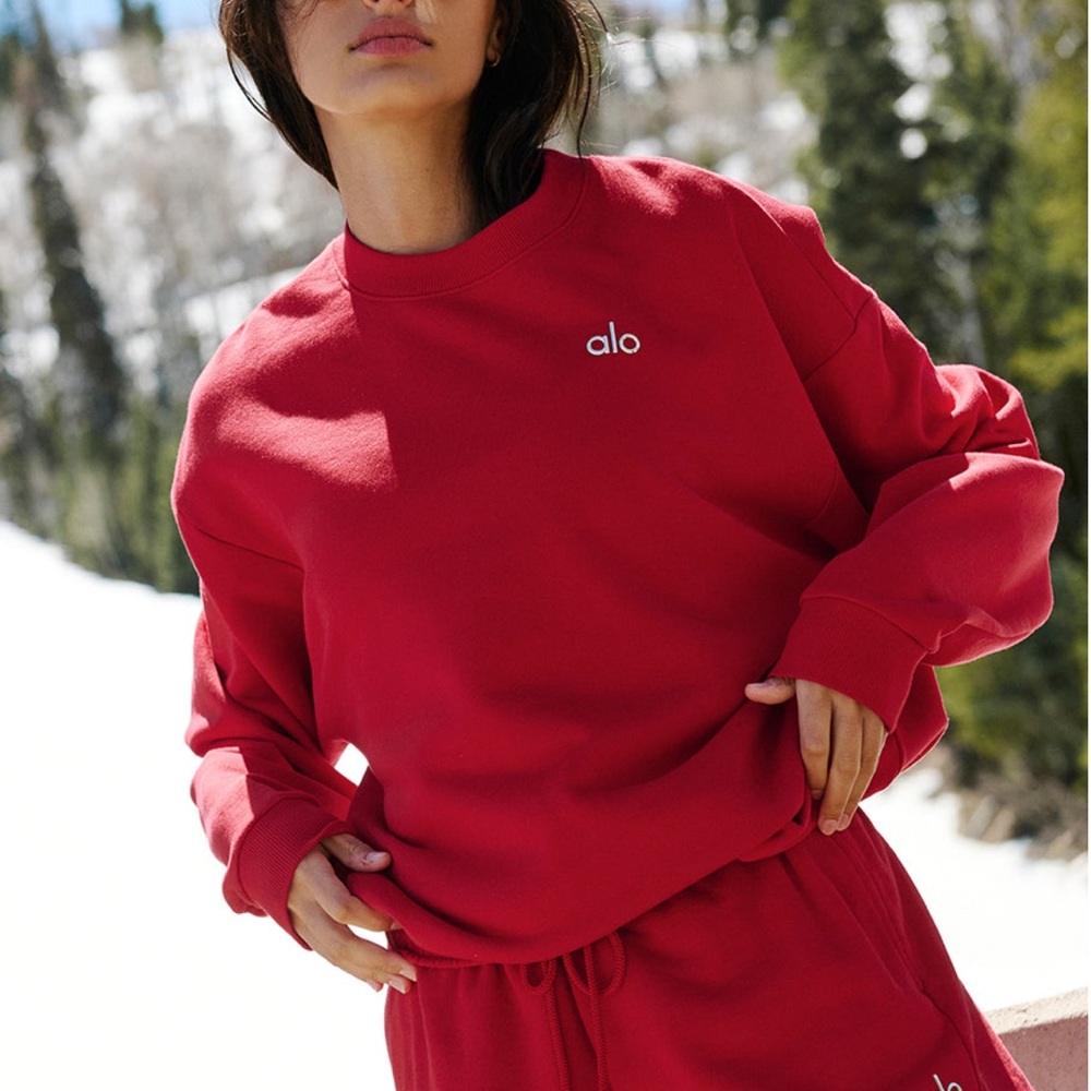 EUC Alo Yoga Accolade Crewneck in Bold Red (Size Medium)